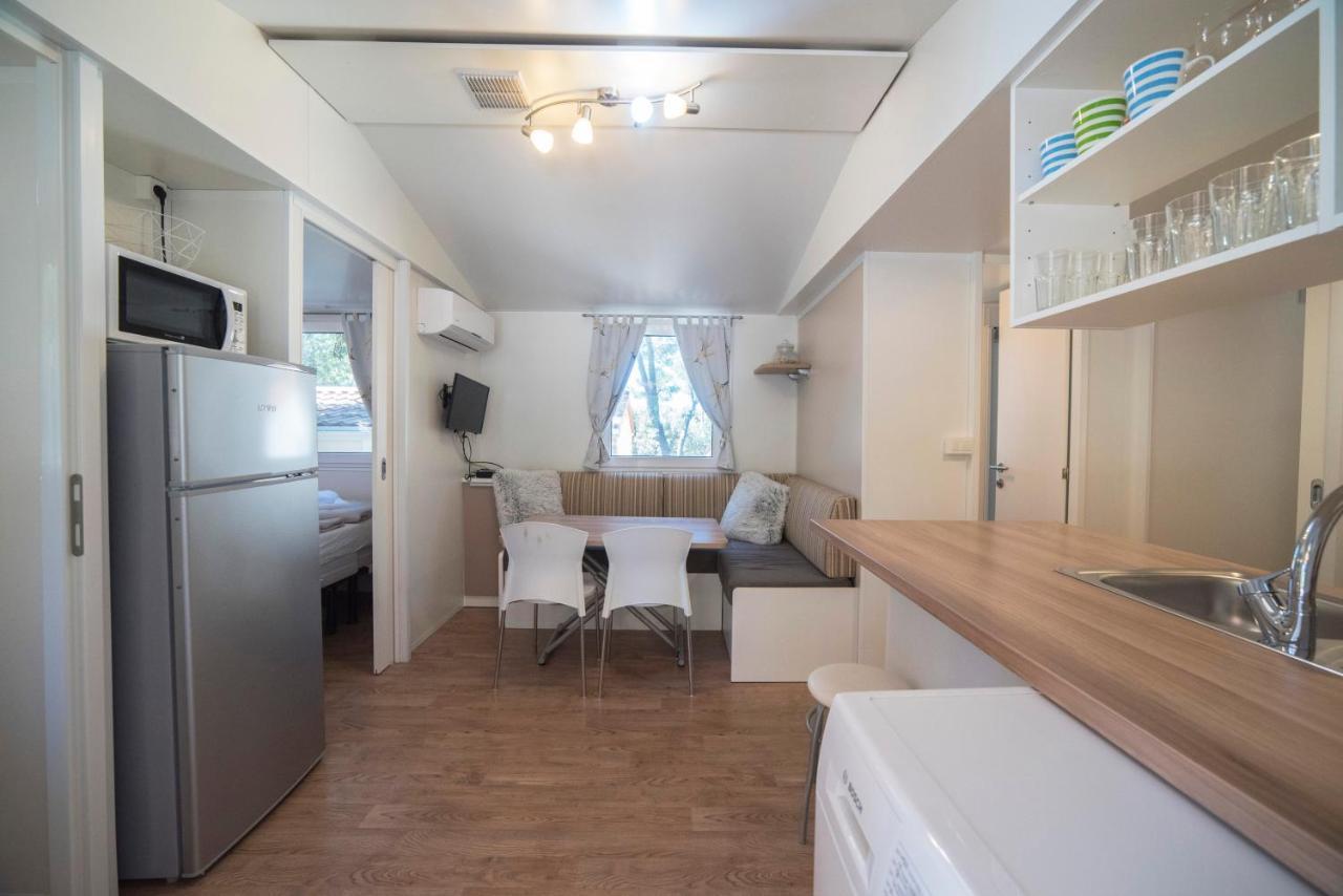 Mobile Home Cube, 3 Bedrooms, Free Parking, Wifi Biograd Na Moru Extérieur photo