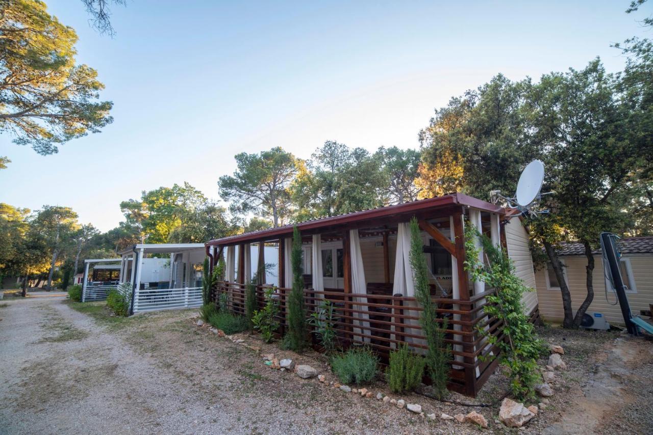 Mobile Home Cube, 3 Bedrooms, Free Parking, Wifi Biograd Na Moru Extérieur photo